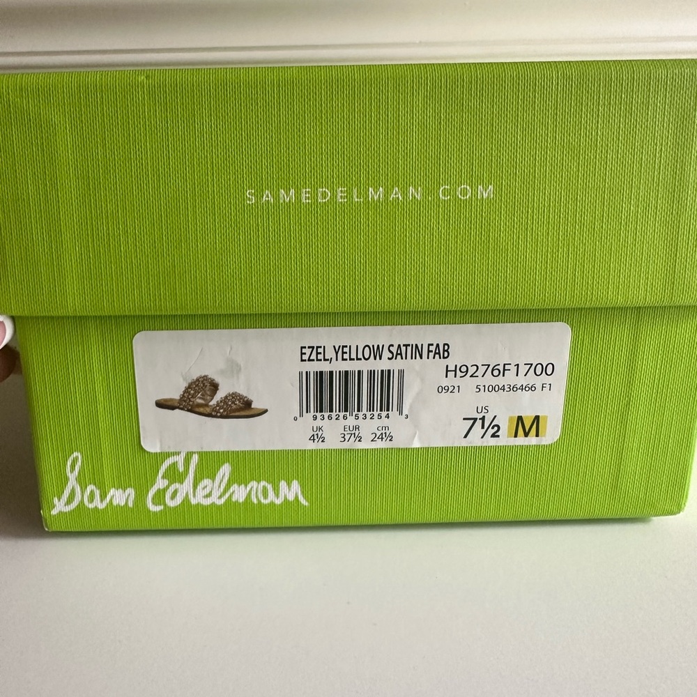 COPY - Sam Edelman Ezel yellow satin sandals - Picture 2 of 7